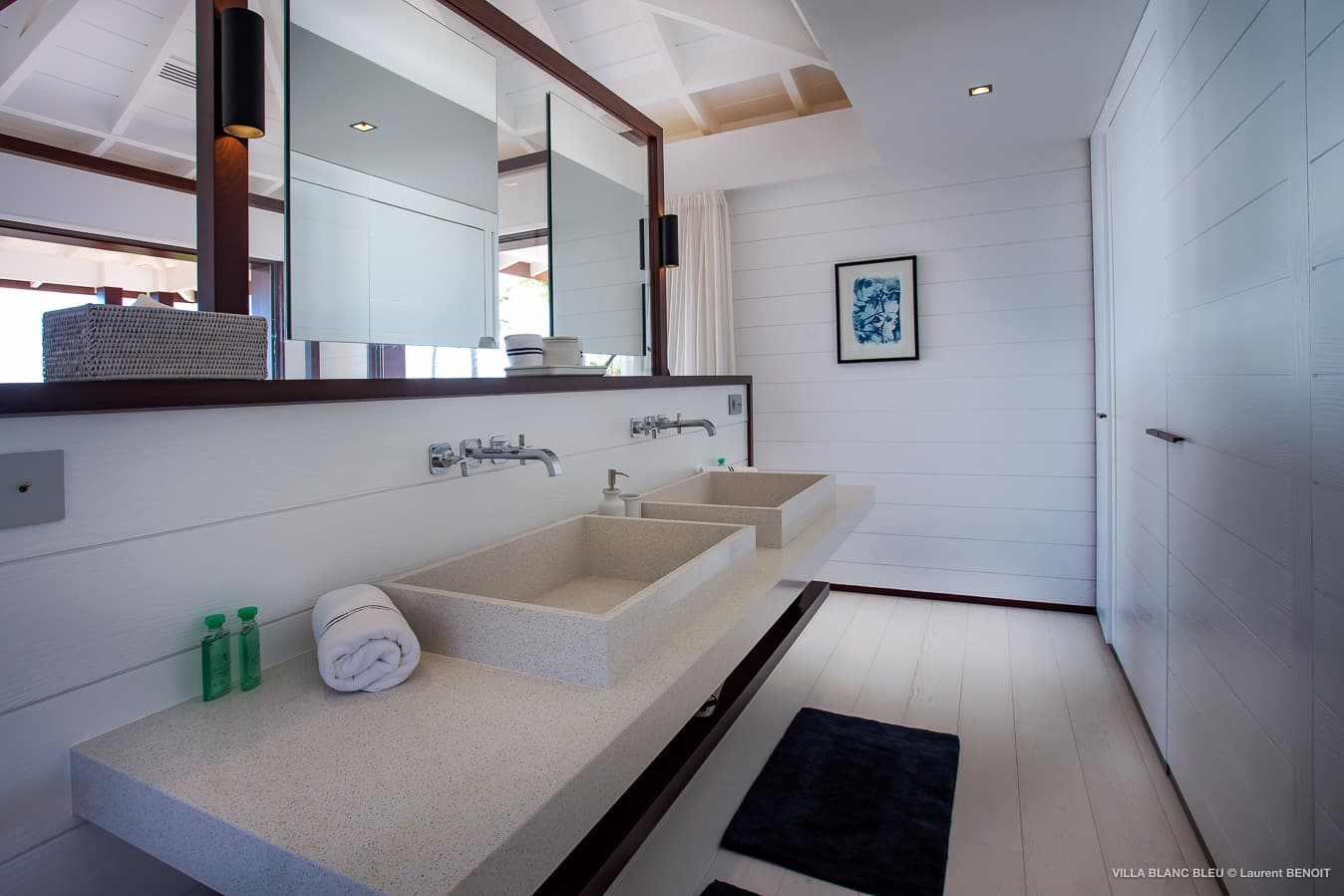 Blanc Bleu Bathroom